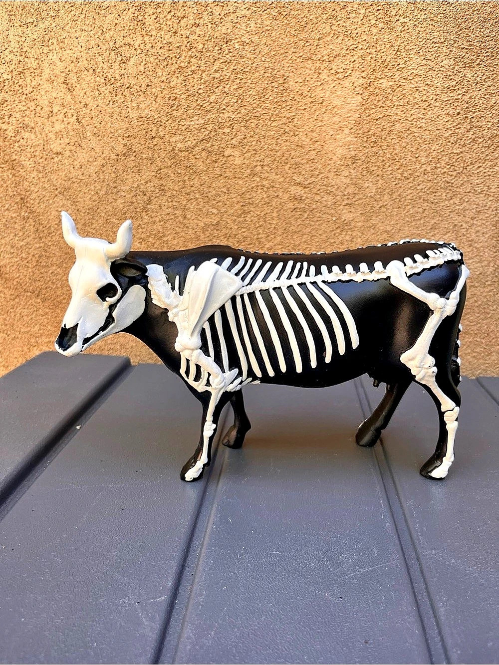 Red Shed Cow Skeleton Halloween Figurine Tabletop Decir